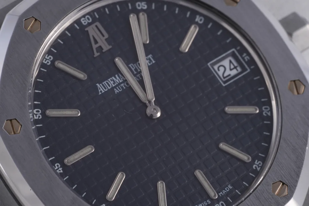 Audemars Piguet Royal Oak Jumbo, Ref. 15202, blue dial, Stainless Steel case luxury watch – view 6