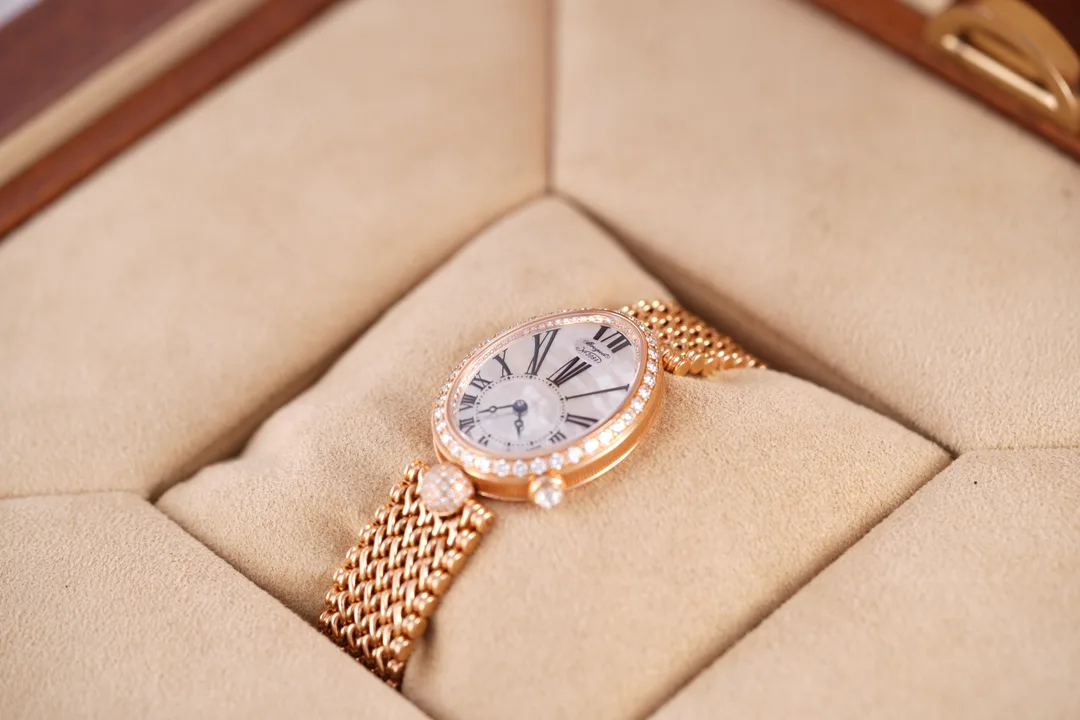 Breguet Reine de Naples, Ref. 8928BR/51/J20/DD00, mother of pearl dial, 18K Rose Gold case luxury watch – view 3