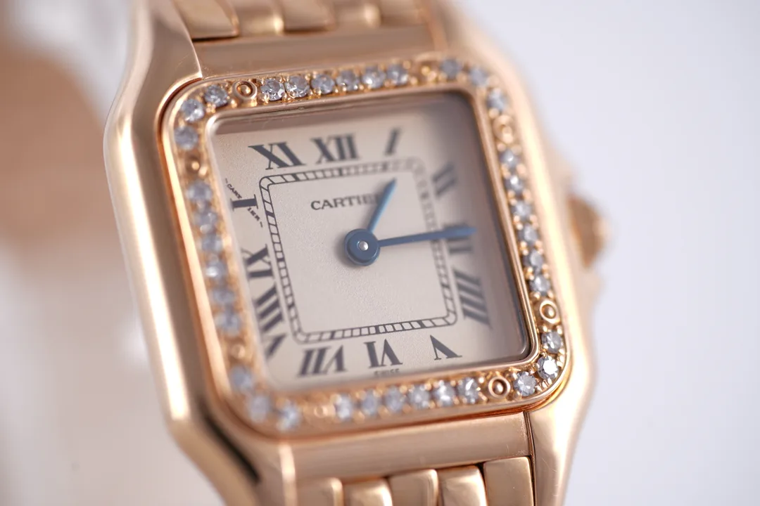 Cartier Panthère, Ref. WJPN0088, silver dial, 18K Rose Gold case luxury watch – view 3
