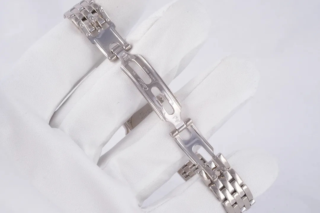 Cartier Panthere, Ref. W25016F3, white dial, 18K White Gold case luxury watch – view 4