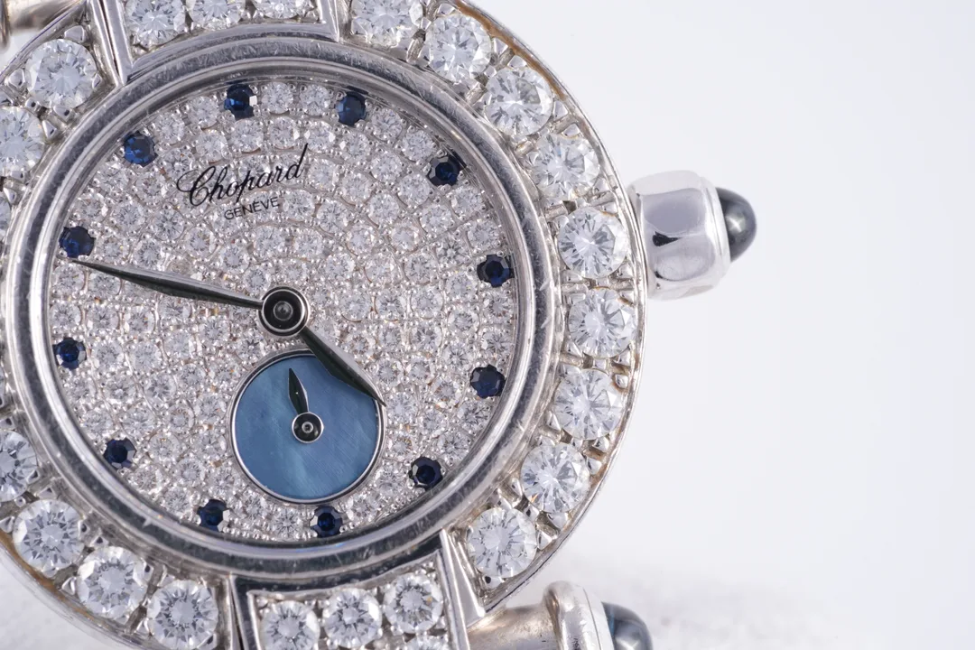 Chopard Imperiale, pavé diamond dial, 18K White Gold case luxury watch – view 3
