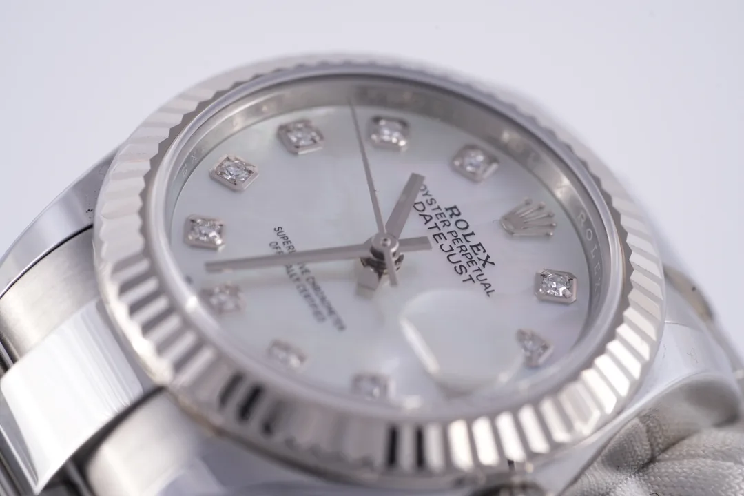Rolex Lady Datejust, Ref. 279174, mother of pearl dial, Stainless Steel case luxury watch – view 2