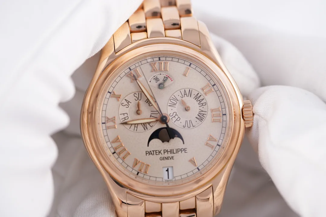 Patek Philippe Annual Calendar, Ref. 5036/1R, white dial, 18K Rose Gold case luxury watch – view 4