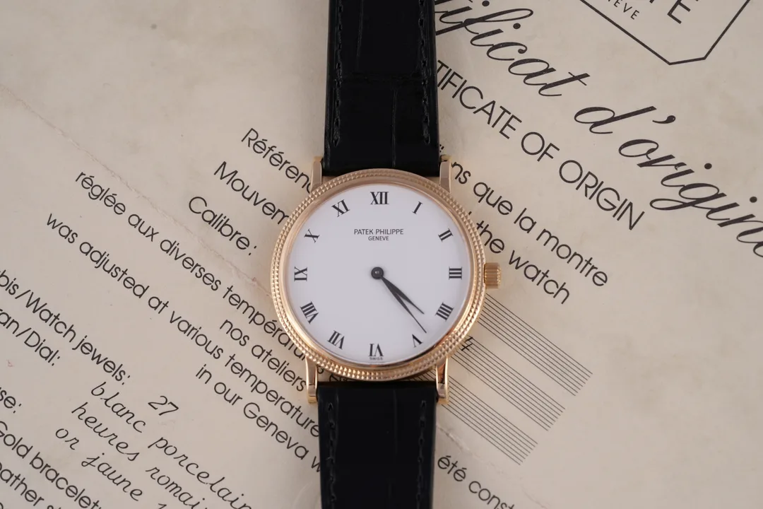 Patek Philippe Calatrava, Ref. 3992, white dial, 18K Yellow Gold case luxury watch – view 8