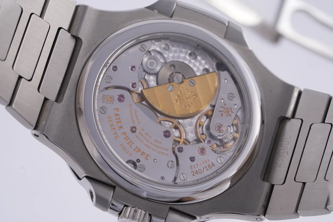 Patek Philippe Nautilus, Ref. 5712/1A-001, blue dial, Stainless Steel case luxury watch – view 4