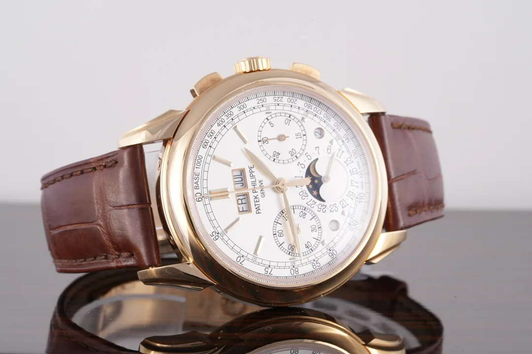 Patek Philippe Perpetual Calendar Chronograph, Ref. 5270J-001, silver dial, 18K Yellow Gold case luxury watch – view 9