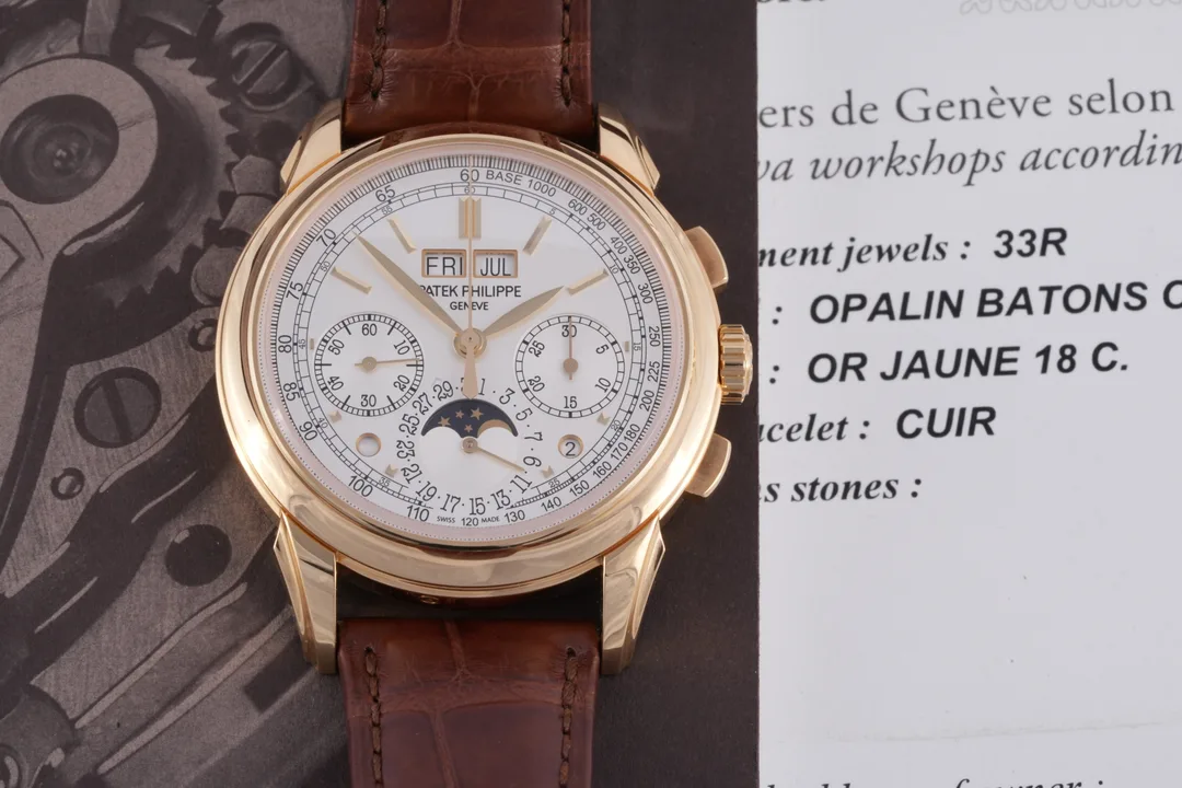 Patek Philippe Perpetual Calendar Chronograph, Ref. 5270J-001, silver dial, 18K Yellow Gold case luxury watch – view 10