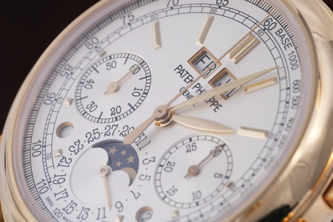 Patek Philippe Perpetual Calendar Chronograph, Ref. 5270J-001, silver dial, 18K Yellow Gold case luxury watch – view 14