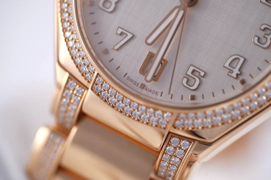 Patek Philippe Twenty~4, Ref. 7300/1201R-001, silver dial, 18K Rose Gold case luxury watch – view 7