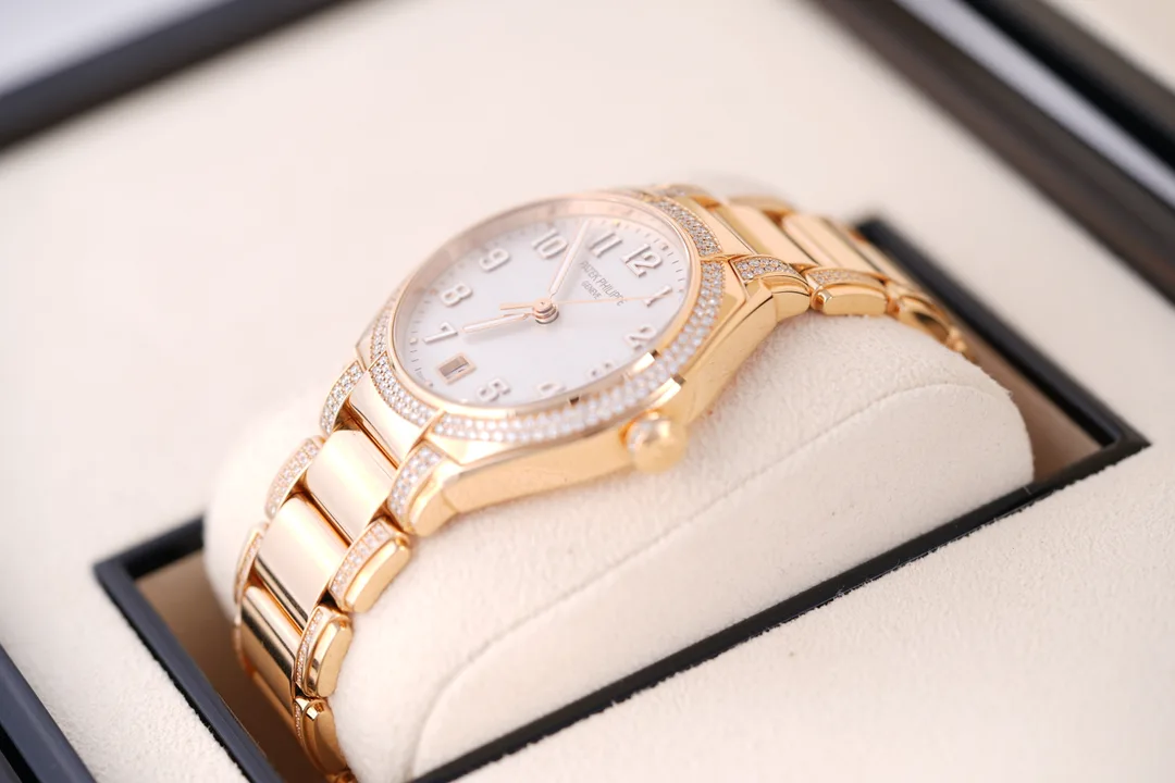 Patek Philippe Twenty~4, Ref. 7300/1201R-001, silver dial, 18K Rose Gold case luxury watch – view 8