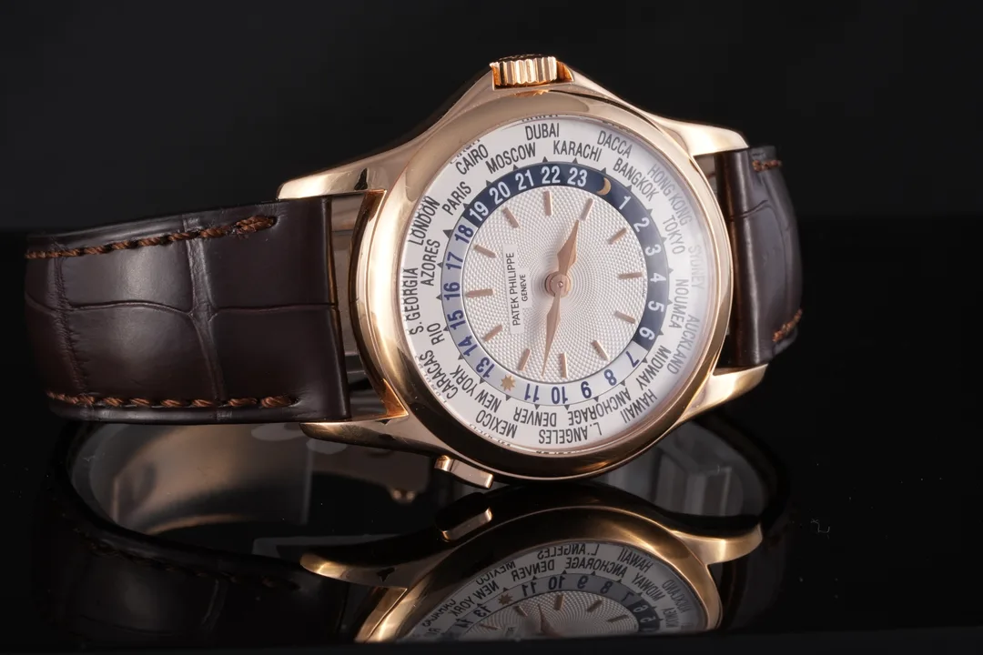Patek Philippe World Time, Ref. 5110J-001, silver dial, 18K Yellow Gold case luxury watch – view 5