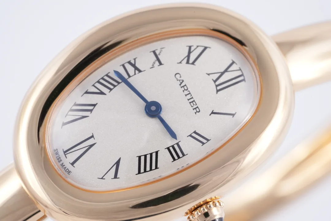 Cartier Baignoire, Ref. WGBA0037, white dial, 18K Yellow Gold case luxury watch – view 2