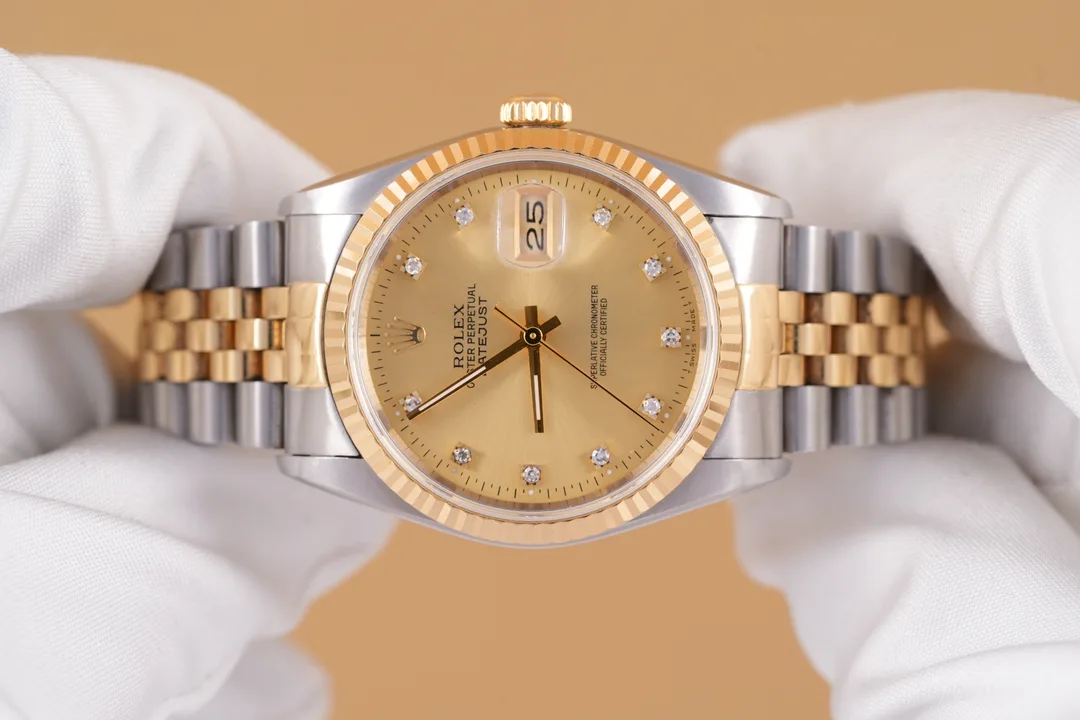 Rolex Datejust, Ref. 16233, champagne dial, 18K Gold and Steel case luxury watch – view 3
