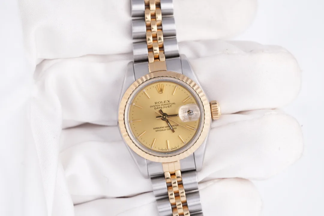 Rolex Datejust, Ref. 69173, champagne dial, 18K Gold and Steel case luxury watch – view 2