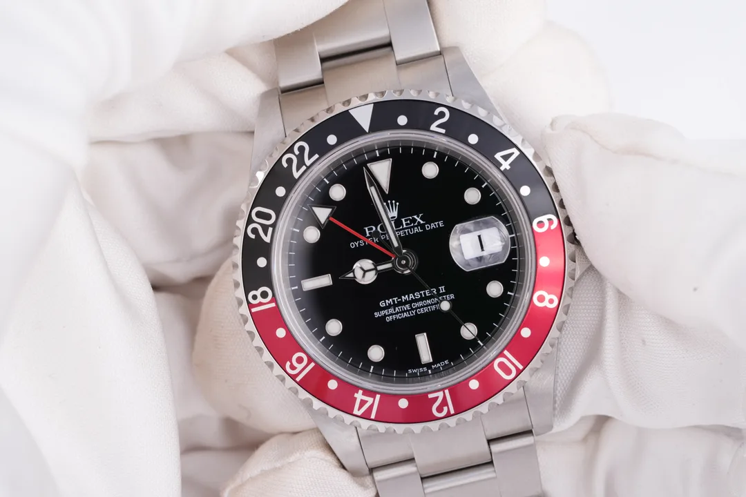 Rolex GMT Master II, Ref. 16710, black dial, Stainless Steel case luxury watch – view 2