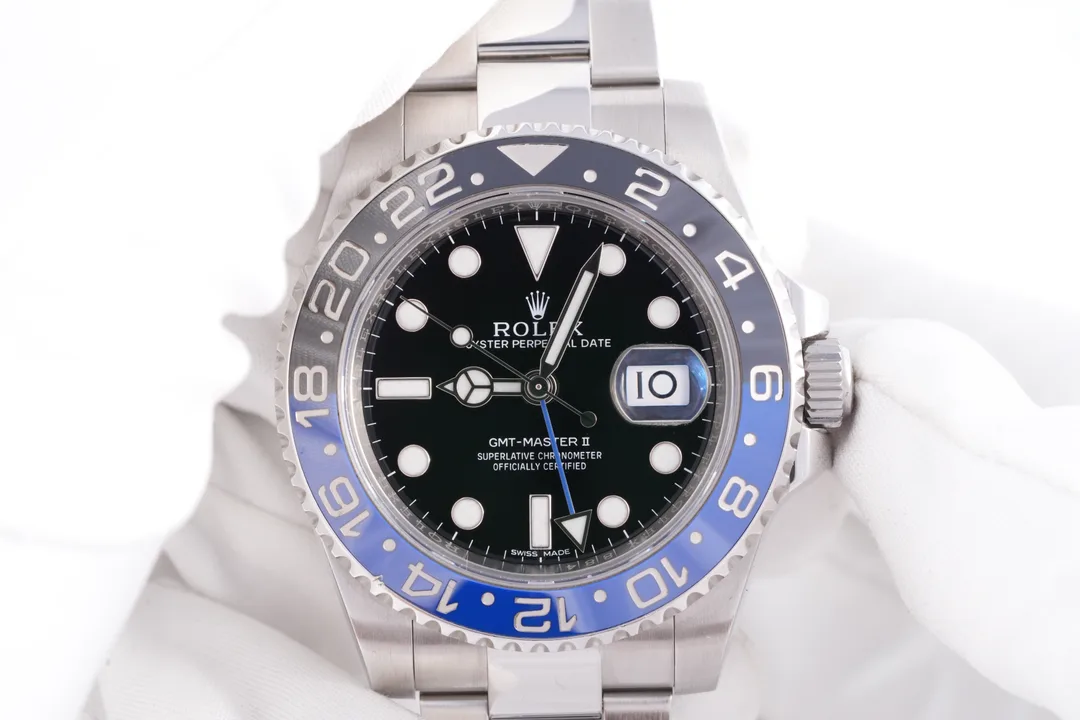 Rolex GMT-Master II 'Batman', Ref. 116710BLNR, black dial, Stainless Steel case luxury watch – view 2