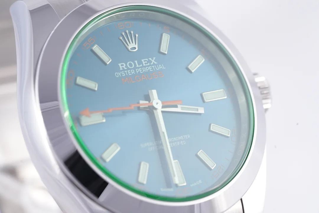 Rolex Milgauss, Ref. 116400GV, blue dial, Stainless Steel case luxury watch – view 3