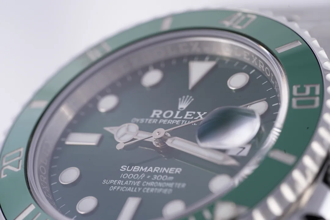 Rolex Submariner Date 'Hulk', Ref. 116610LV, green dial, Stainless Steel case luxury watch – view 7