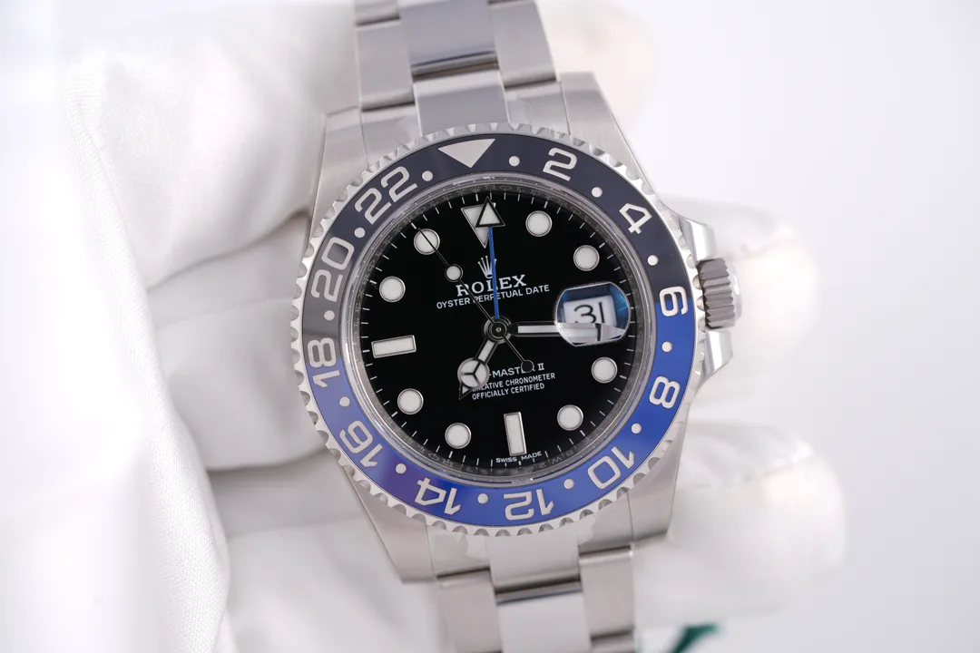 Rolex Unworn GMT-Master II 'Batman', Ref. 116710BLNR, black dial, Stainless Steel case luxury watch – view 4