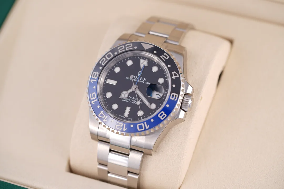 Rolex Unworn GMT-Master II 'Batman', Ref. 116710BLNR, black dial, Stainless Steel case luxury watch – view 5