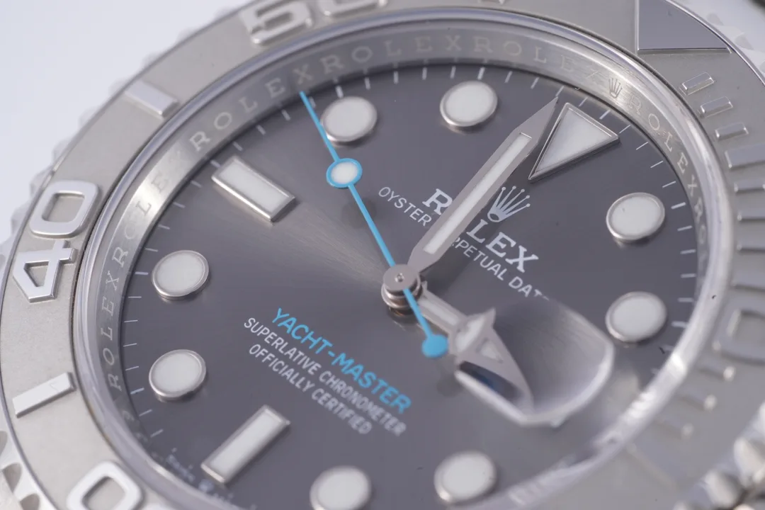 Rolex Yacht-Master 40, Ref. 126622, grey dial, Stainless Steel case luxury watch – view 4