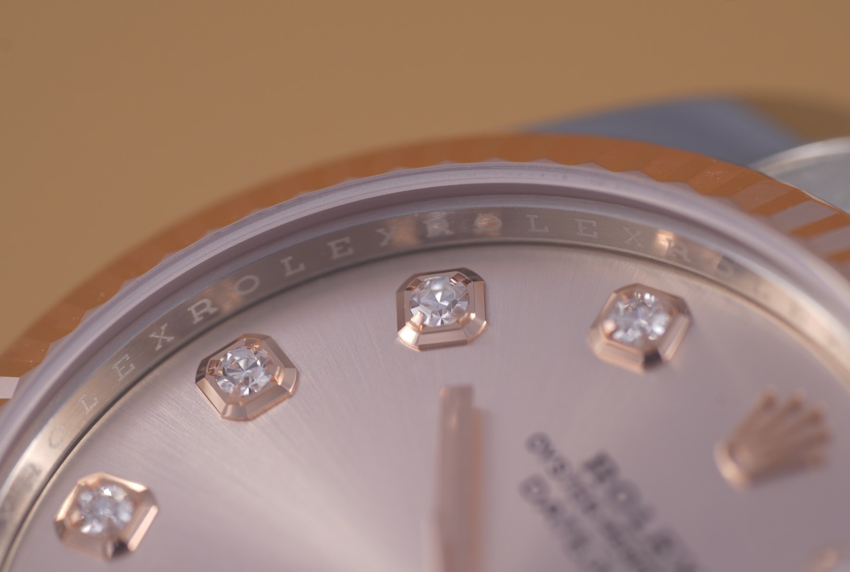 Rolex Datejust, Ref. 178271, pink dial, 18K Rose Gold and Steel case luxury watch – view 4