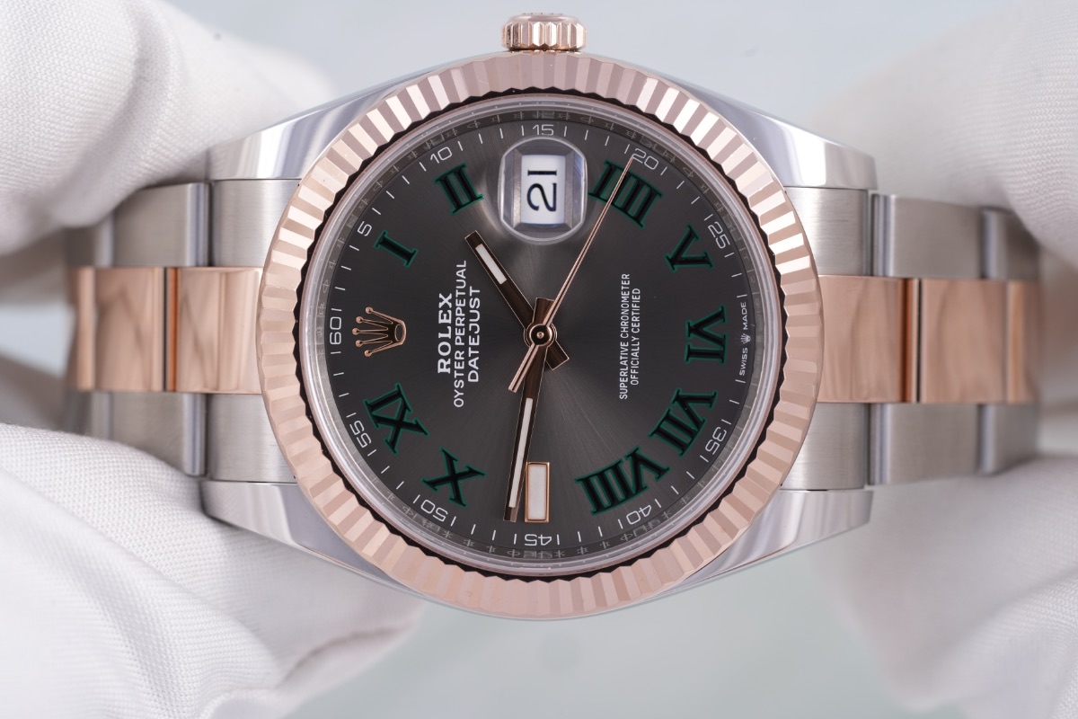 Rolex Datejust 41 "Wimbledon", Ref. 126331, grey dial, 18K Rose Gold and Steel case luxury watch – view 3