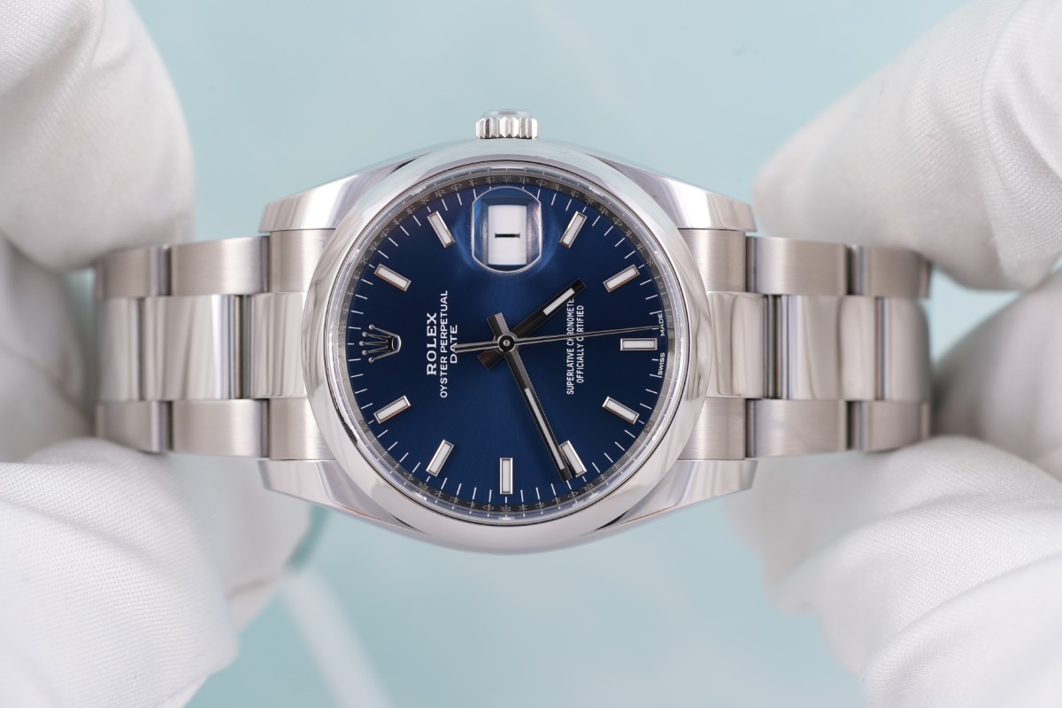 Rolex Oyster Perpetual Date, Ref. 115200, blue dial, Stainless Steel case luxury watch – view 2
